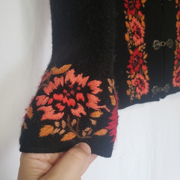 Pure Wool Floral Embroidered Cardigan - Picture 8 of 8
